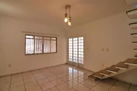 Casa para alugar com 200m², 4 quartos e 3 vagasSala 
