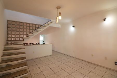 Casa para alugar com 200m², 4 quartos e 3 vagasSala 