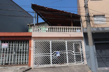Casa à venda com 180m², 3 quartos e 2 vagasFachada