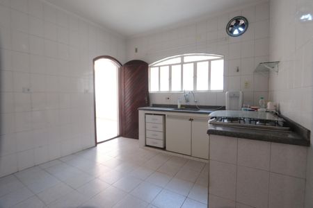 Casa à venda com 180m², 3 quartos e 2 vagasCozinha