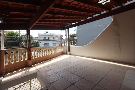 Casa à venda com 180m², 3 quartos e 2 vagasVaranda do Quarto 1