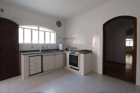 Casa à venda com 180m², 3 quartos e 2 vagasCozinha