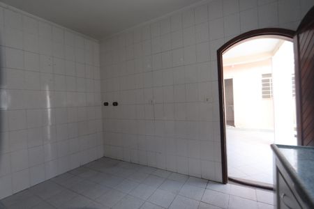 Casa à venda com 180m², 3 quartos e 2 vagasCozinha