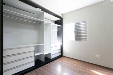 Casa para alugar com 220m², 3 quartos e 2 vagasSuíte