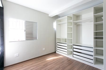 Casa para alugar com 220m², 3 quartos e 2 vagasSuíte