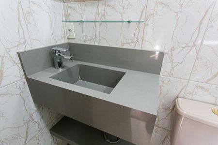 Casa para alugar com 220m², 3 quartos e 2 vagasBanheiro da Suíte