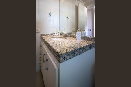 Apartamento à venda com 145m², 3 quartos e 3 vagasBanheiro Suíte 2