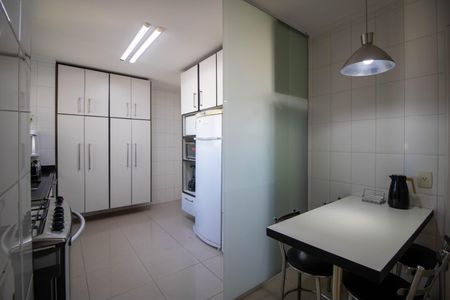 Apartamento à venda com 145m², 3 quartos e 3 vagasCozinha 