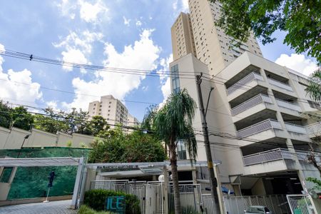 Apartamento à venda com 145m², 3 quartos e 3 vagasFachada e portaria