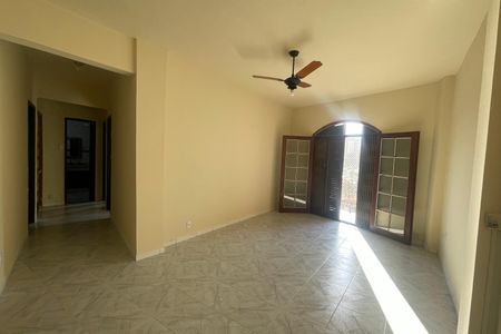 Apartamento para alugar com 200m², 3 quartos e 1 vagaSala