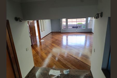 Sala de casa à venda com 3 quartos, 256m² em Cidade Mãe do Céu, São Paulo