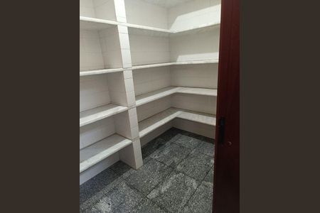 Casa à venda com 256m², 3 quartos e 5 vagasDespensa