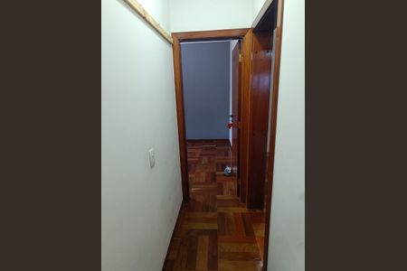 Casa à venda com 256m², 3 quartos e 5 vagasCorredor