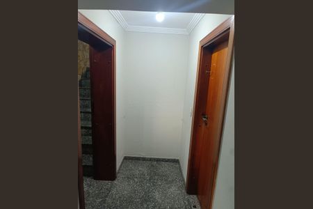 Casa à venda com 256m², 3 quartos e 5 vagasCorredor