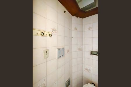 Apartamento à venda com 59m², 2 quartos e sem vaga Apartamento à venda com 59m², 2 quartos e sem vagaBanheiro de serviço