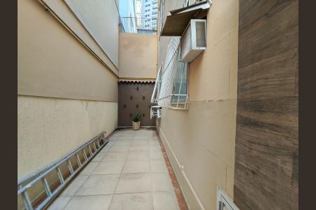 Apartamento à venda com 59m², 2 quartos e sem vaga Apartamento à venda com 59m², 2 quartos e sem vagaFachada e portaria