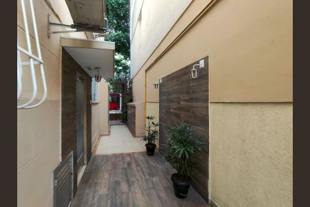 Apartamento à venda com 59m², 2 quartos e sem vaga Apartamento à venda com 59m², 2 quartos e sem vagaFachada e portaria