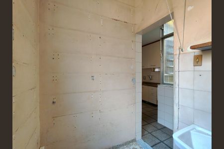 Apartamento à venda com 59m², 2 quartos e sem vaga Apartamento à venda com 59m², 2 quartos e sem vagaÁrea de Serviço