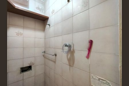 Apartamento à venda com 59m², 2 quartos e sem vaga Apartamento à venda com 59m², 2 quartos e sem vagaBanheiro de serviço