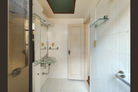 Apartamento à venda com 59m², 2 quartos e sem vaga Apartamento à venda com 59m², 2 quartos e sem vagaBanheiro Corredor