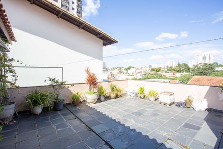 Casa à venda com 230m², 4 quartos e 3 vagasSacada