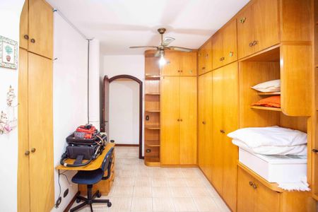 Casa à venda com 230m², 4 quartos e 3 vagasQuarto 2