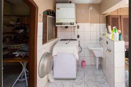 Casa à venda com 230m², 4 quartos e 3 vagasÁrea de Serviço