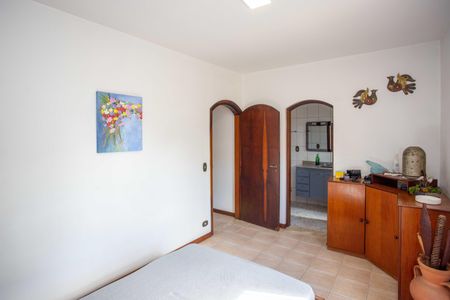 Casa à venda com 230m², 4 quartos e 3 vagasQuarto Suite