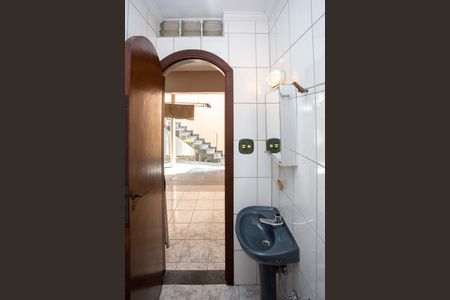 Casa à venda com 230m², 4 quartos e 3 vagasBanheiro de serviço