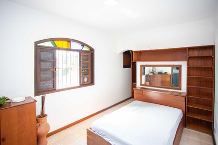 Casa à venda com 230m², 4 quartos e 3 vagasQuarto Suite