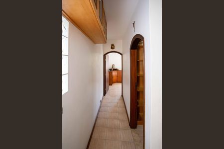 Casa à venda com 230m², 4 quartos e 3 vagasCorredor