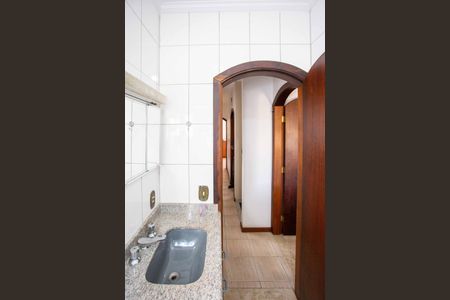 Casa à venda com 230m², 4 quartos e 3 vagasBanheiro Social