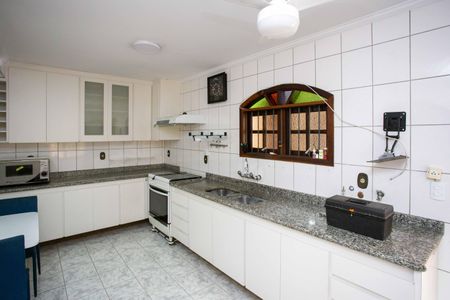 Casa à venda com 230m², 4 quartos e 3 vagasCozinha