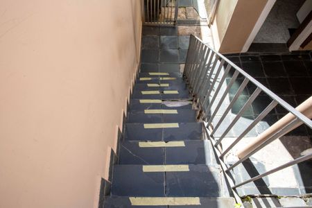 Casa à venda com 230m², 4 quartos e 3 vagasEscada