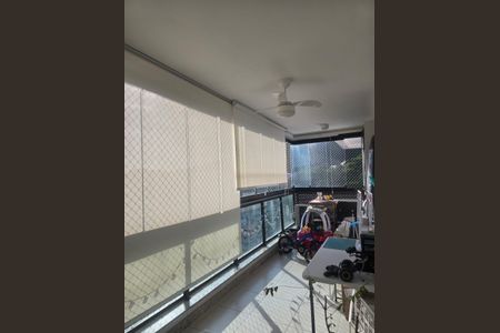 Apartamento à venda com 85m², 2 quartos e 1 vagaVaranda