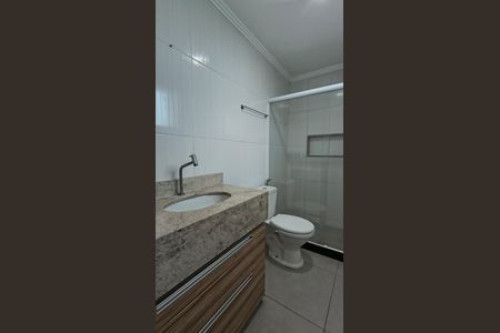 Casa de condomínio para alugar com 200m², 3 quartos e 2 vagas Casa de condomínio para alugar com 200m², 3 quartos e 2 vagasBanheiro da Suíte 3