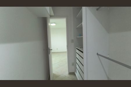 Casa de condomínio para alugar com 200m², 3 quartos e 2 vagas Casa de condomínio para alugar com 200m², 3 quartos e 2 vagasCloset da Suíte 3