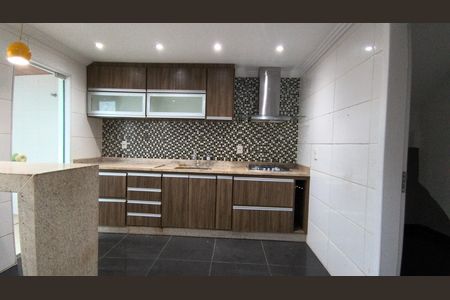Casa de condomínio para alugar com 200m², 3 quartos e 2 vagas Casa de condomínio para alugar com 200m², 3 quartos e 2 vagasCozinha