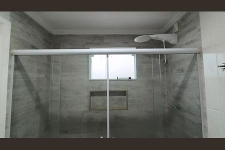 Casa de condomínio para alugar com 200m², 3 quartos e 2 vagas Casa de condomínio para alugar com 200m², 3 quartos e 2 vagasBanheiro da Suíte 2
