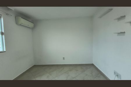 Casa de condomínio para alugar com 200m², 3 quartos e 2 vagas Casa de condomínio para alugar com 200m², 3 quartos e 2 vagasSuíte 3
