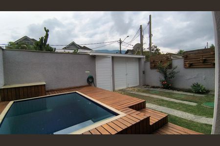 Casa de condomínio para alugar com 200m², 3 quartos e 2 vagas Casa de condomínio para alugar com 200m², 3 quartos e 2 vagasQuintal