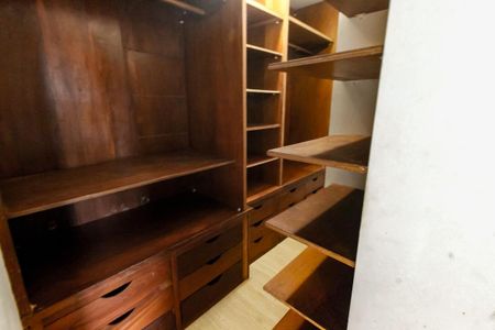 Apartamento para alugar com 75m², 1 quarto e 2 vagasCloset da suíte