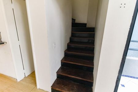 Apartamento para alugar com 75m², 1 quarto e 2 vagasEscada acesso Suíte