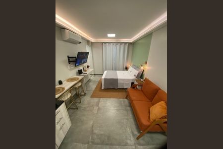 Sala / Quarto de apartamento para alugar com 1 quarto, 30m² em Pinheiros, São Paulo