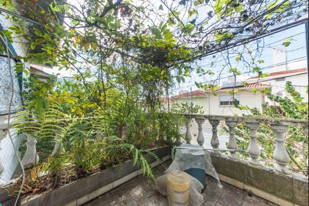 Casa à venda com 160m², 3 quartos e 2 vagasQuarto 2 - Varanda