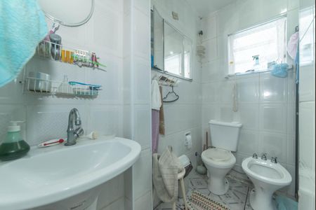 Casa à venda com 160m², 3 quartos e 2 vagasBanheiro da Suíte