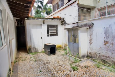 Casa à venda com 275m², 3 quartos e 2 vagasÁrea de Serviço - Externa