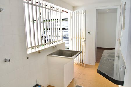 Casa à venda com 275m², 3 quartos e 2 vagasÁrea de Serviço