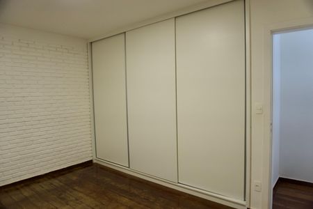 Casa à venda com 275m², 3 quartos e 2 vagasQuarto 2