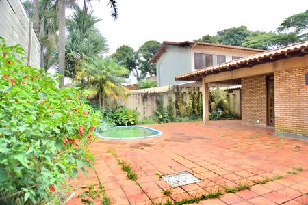 Casa à venda com 275m², 3 quartos e 2 vagasÁrea Externa